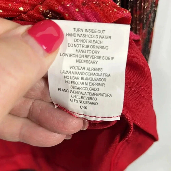 Figueroa & Flower Womens Blouse Red/Black PL Sheer Lined Keyhole Sparkly NWT - Picture 11 of 15